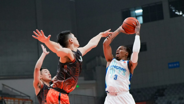 CBA最新消息!托马斯加盟北控男篮,青岛裁掉约瑟夫杨