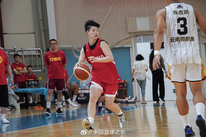 app下载-中国女篮昨日与云南财大男篮进行教学赛 最终以95比86取胜