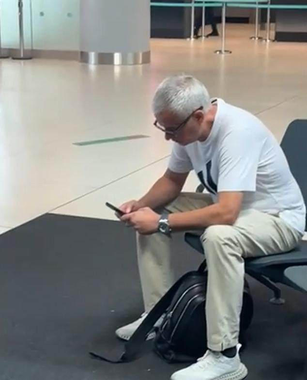 1756882168837008673.png 网页版登录入口-被炒后孤身回 穆里尼奥失魔力 葡萄牙队敢用他吗?