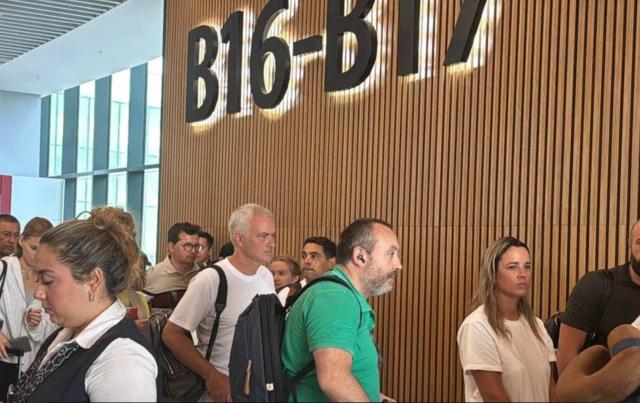 1756882174590027652.png 网页版登录入口-被炒后孤身回 穆里尼奥失魔力 葡萄牙队敢用他吗?