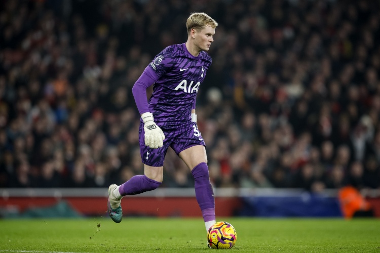 kaiyun 官网-罗马诺:西汉姆联有意热刺替补门将金斯基,本托接近加盟热那亚