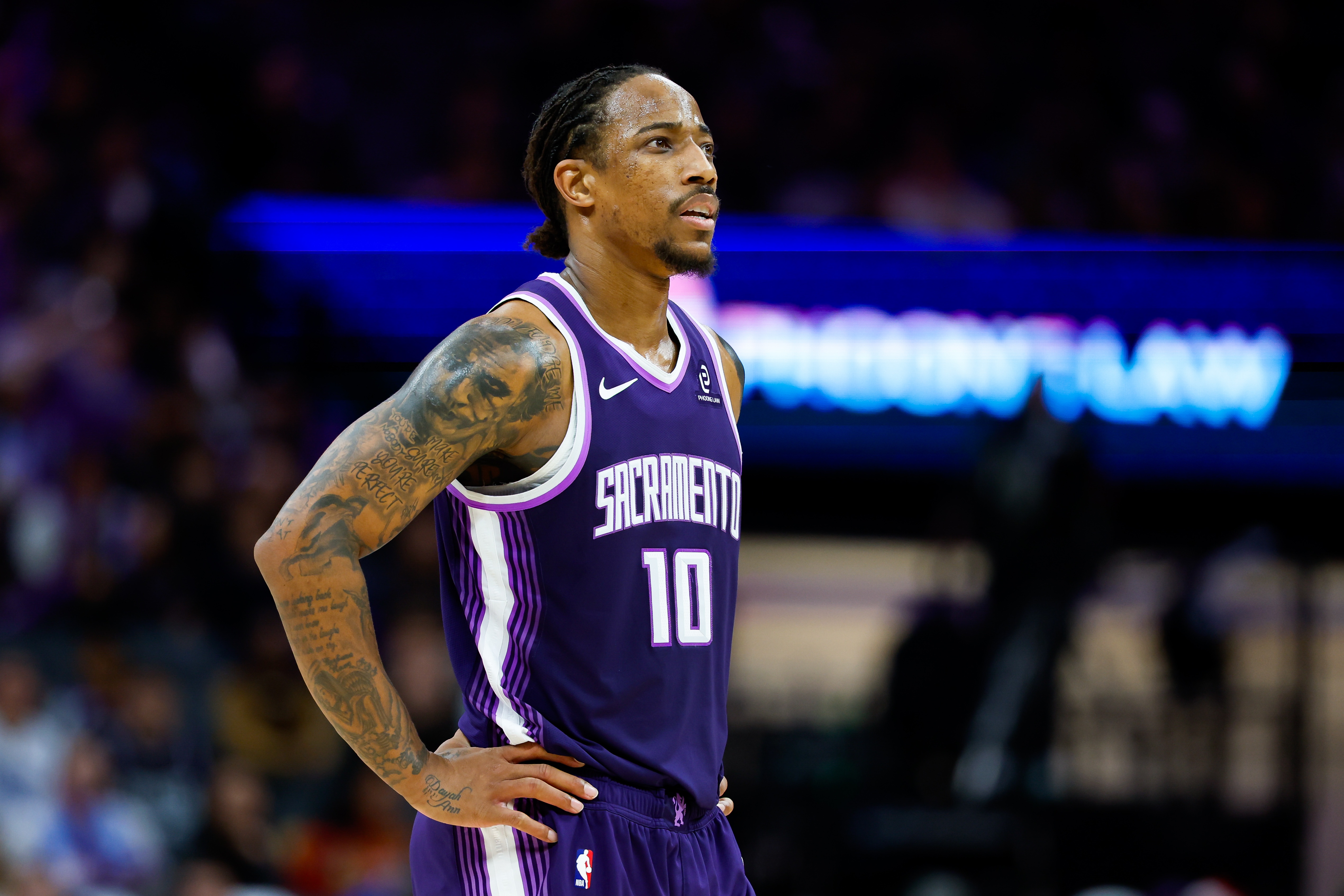 近5战三分命中率23.4%!火箭畸形阵容射防无法兼顾 不交易走远了