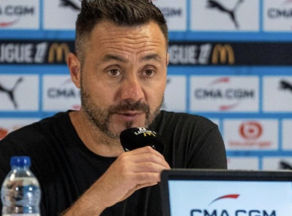 德泽尔比:我一进更衣室就哭了,马赛理应赢得这场比赛