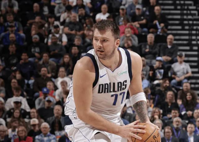 1731650781294064405.png 体育视频直播-关键时刻防守断电!独行侠惨遭4连败跌至西部第12