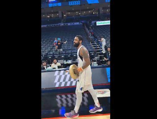 1715853122861055002.png 攻下天王山!东契奇打硬仗够狠辣,欧文敲小鼓庆祝