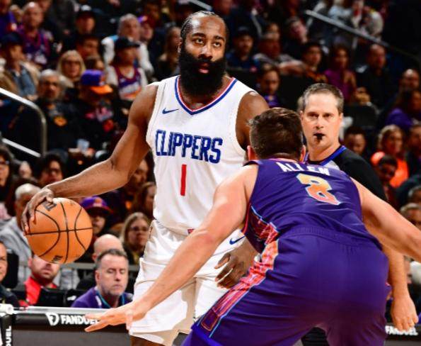 1704357817496029113.png 快艇迅猛逼近西部第一 洛杉矶谁是最强已无争议