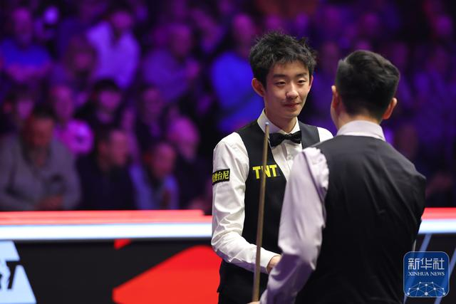 体育视频直播-斯诺克 | 大师赛：吴宜泽战胜肖国栋晋级四强|四分之一决赛|斯诺克大师赛|中国大师赛|比赛|中国选手_新浪体育_新浪新闻