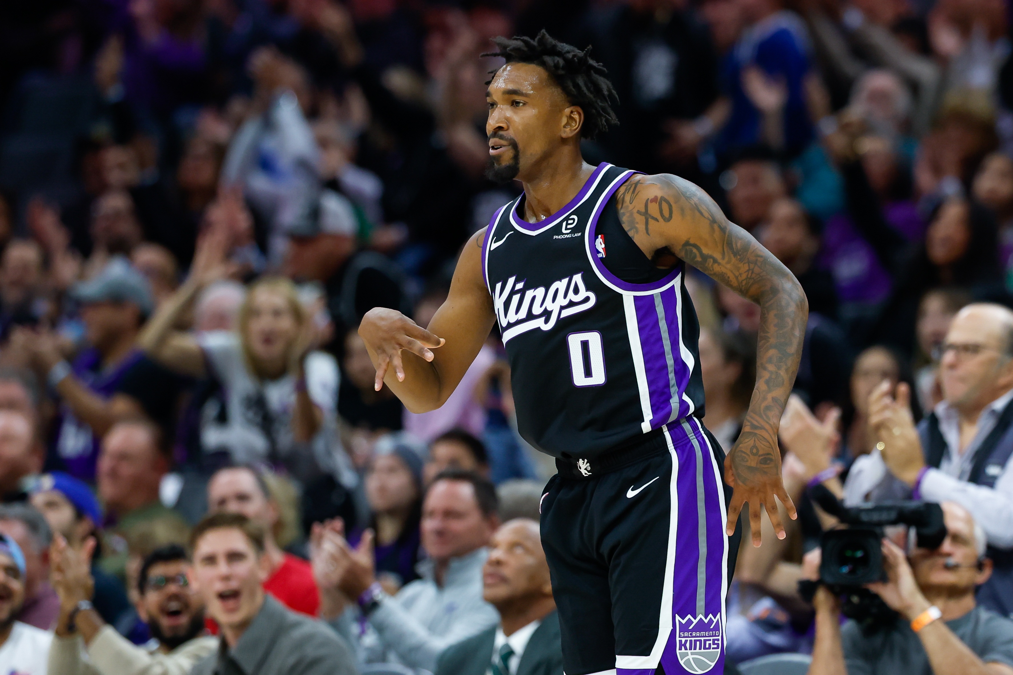 开云体育-大将军回归！蒙克半场替补15分钟 5中5&amp;三分3中3贡献13分