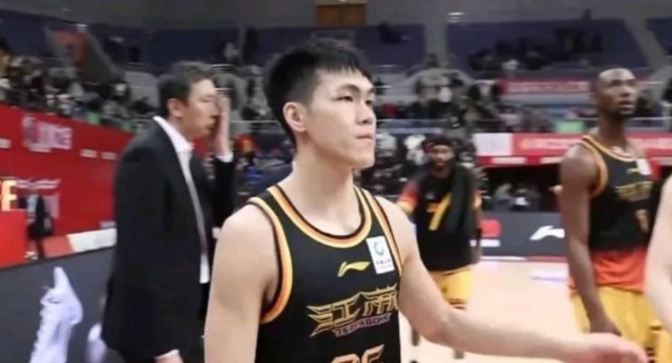 kaiyun 官网-郭士强霸气!其他主帅不敢用的人被他招入中国男篮草根三级跳逆袭